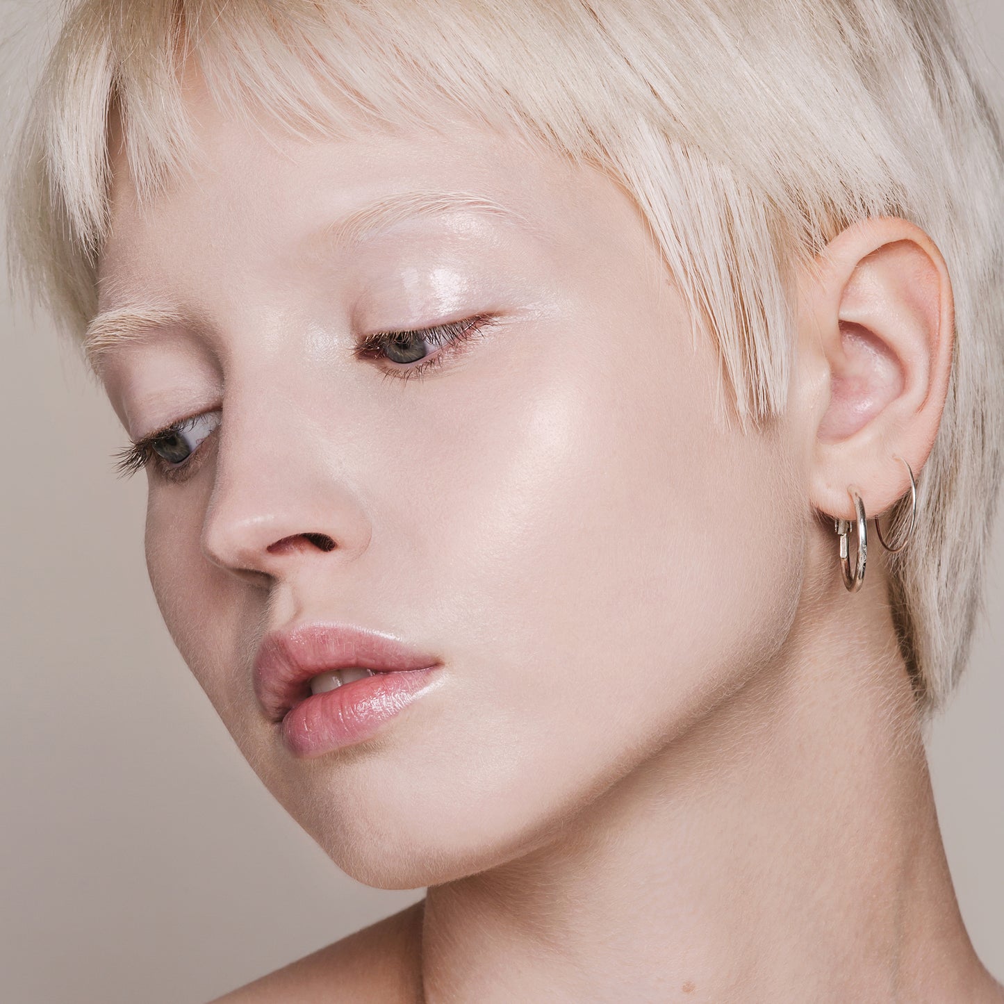 Skin Equal Foundation 30 ml - #10 Porcelain